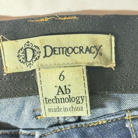 Democracy “Ab” technology cropped size 6 Blue Jeans stretch - Picture 6 of 7